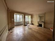 Studio 7 pièces 120 m²