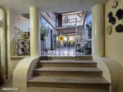 Studio 7 pièces 291 m²