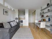 Studio à louer à 15Ème Arrondissement, Paris
