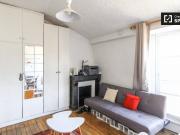 Studio à louer à 17Ème Arrondissement, Paris