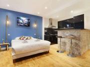 Studio à louer à 2Ème Arrondissement, Paris