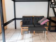 Studio à louer à Buttes Chaumont, Paris