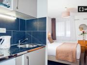 Studio à louer à Église, Pantin