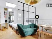 Studio à louer à Hoche Friedland, Paris