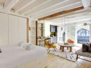 Studio à louer à la Monnaie, Paris