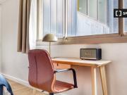 Studio à louer à Ternes, Paris