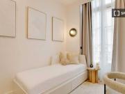 Studio à louer au Palais Royal, Paris