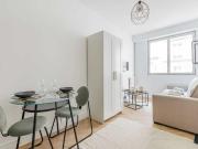 Studio à louer au Triangle d'Or, Paris