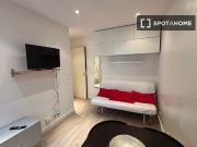 Studio à louer dans le 18ème arrondissement, Paris