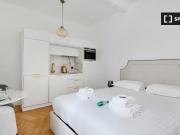 Studio à louer Porte Dauphine, Paris