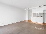 Studio Apartment All you can desire in the heart of the CBD!