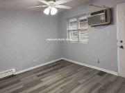Studio Apartment for Rent at 4537 N Dover St #2C,...