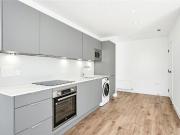 Studio apartment for rent in Barking Road, London, E6