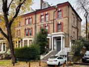 Studio apartment for rent in Belsize Avenue, London, NW3