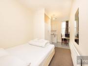 Studio apartment for rent in Belsize Avenue, London, NW3