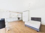 Studio apartment for rent in Pechiney House, Slough SL1
