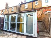 Studio apartment for rent in Vicarage Road, Watford, WD18