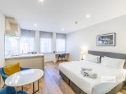 Studio apartment in a prime location offering excellent...