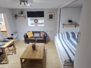 Studio Apartment to Let Headingley!