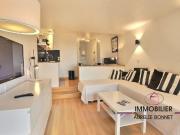 Studio avec balcon et vue mer