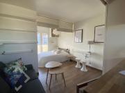 Studio avec TERRASSE MoMAIRIE DE MONTREUIL