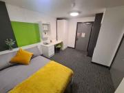 Studio Bronze F Has an Apartment