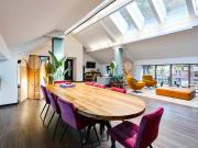 Studio Bronze G Has an Apartment
