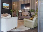 Studio Bronze Lower Level D Has an Apartment
