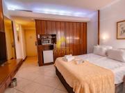 Studio completo no Kubitschek Plaza com Varanda