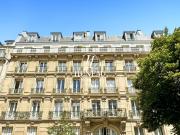 STUDIO EN PARFAIT ETAT, DERNIER ETAGE AVEC ASCENSEUR DANS UN