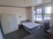 Studio En suite Universal credit housing benefit