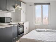 Studio Ensuite Earl's Court Bills Included