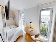 Studio entier à Paris