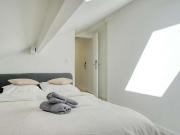 Studio entier à Paris