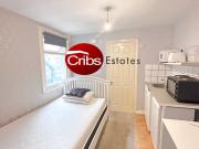 Studio Flat Available in Queens Road SE15 Couple