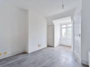 Studio flat available in streatham.SW16