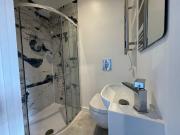 Studio Flat, Bond Street, W5