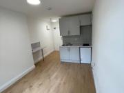 Studio Flat, Bowes Road, N13