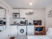 Studio Flat, Denmark Hill, SE5