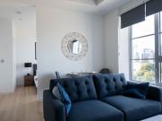 Studio Flat, Douglass Tower, E14