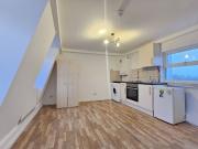Studio Flat, Downs Road, E5