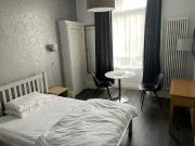 Studio Flat, East Preston Street, EH8