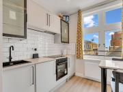 Studio Flat, Edgware Road, W2