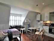 Studio flat for rent in Balham High Road Balham London...