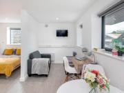 Studio flat for rent in Banglo House, Lower Bristol...