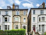 Studio flat for rent in Cardigan Road Richmond TW10