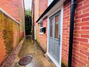 Studio flat for rent in Cliddesden Road, Basingstoke,... Studio flat for rent in Cliddesden Road, Basingstoke,...