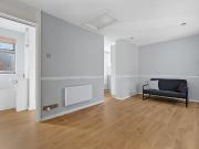 Studio flat for rent in Colin Road, Luton, LU2 Studio flat for rent in Colin Road, Luton, LU2