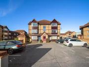 Studio flat for rent in Frobisher Road, Erith, DA8