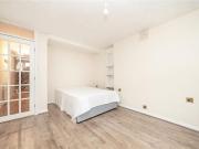 Studio flat for rent in Gatliff Close, London, SW1W